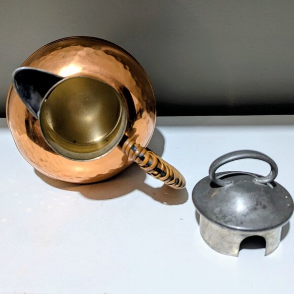 Vintage Flemish Copper & Brass Co. Pitcher , mid century - Picture 3 of 5